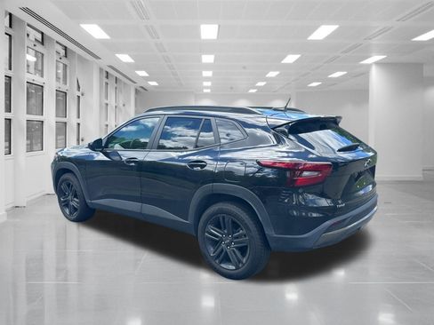 Certified 2025 Chevrolet Trax ACTIV w/ Driver Confidence Package FWD image 7