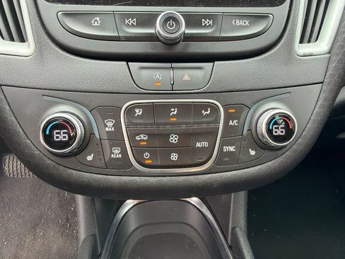 Used 2024 Chevrolet Malibu LT FWD image 13