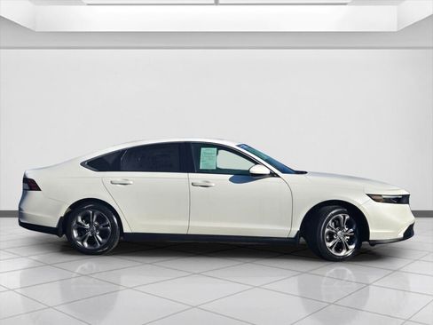 Certified 2023 Honda Accord EX image 4