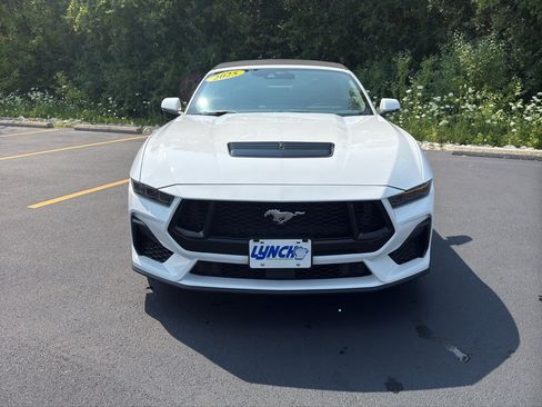 Used 2025 Ford Mustang GT Premium RWD image 2