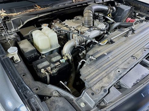 Used 2019 Nissan Titan S image 24