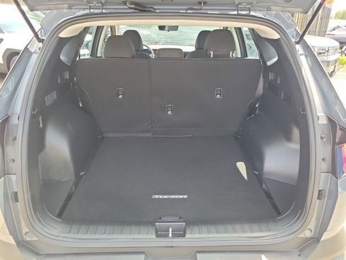 Certified 2025 Hyundai Tucson SE FWD image 25