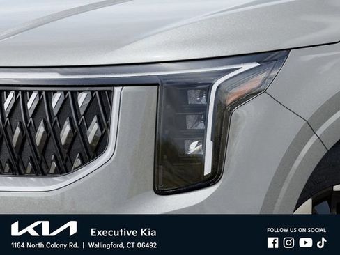New 2026 Kia Carnival EX FWD image 10