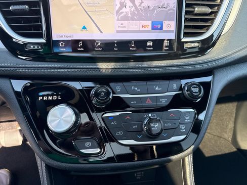 New 2026 Chrysler Pacifica Limited w/ S Appearance Package FWD image 27