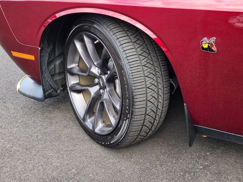 Used 2020 Dodge Challenger R/T Scat Pack w/ Shaker Package RWD image 31