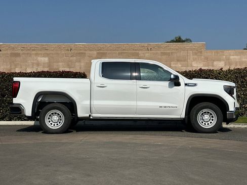 New 2026 GMC Sierra 1500 SLE RWD image 3