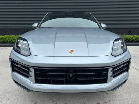 Used 2026 Porsche Cayenne E-Hybrid Coupe AWD/4WD image 8