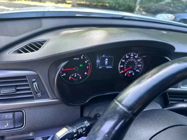 Used 2018 Kia Optima S FWD image 10