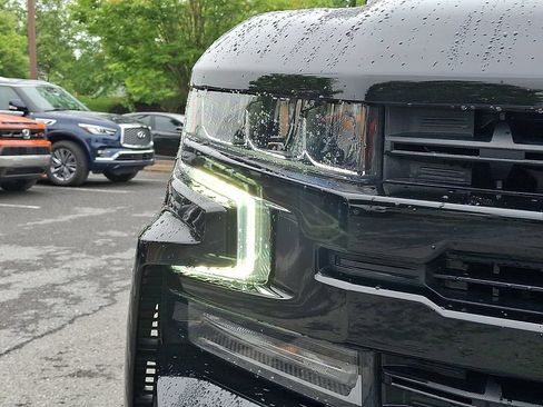 Used 2021 Chevrolet Silverado 1500 LT Trail Boss w/ Convenience Package II AWD/4WD image 11