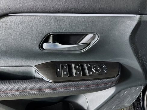 New 2025 Nissan Kicks SR w/ SR Premium Package image 22