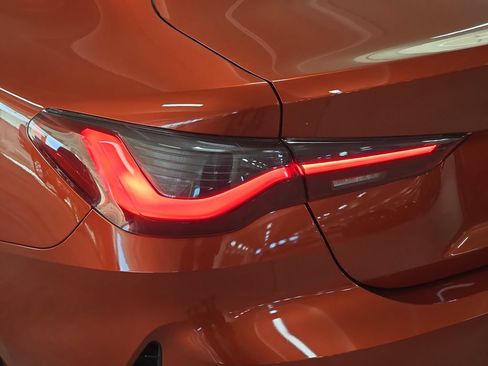 Used 2021 BMW 430i Coupe w/ Convenience Package RWD image 32