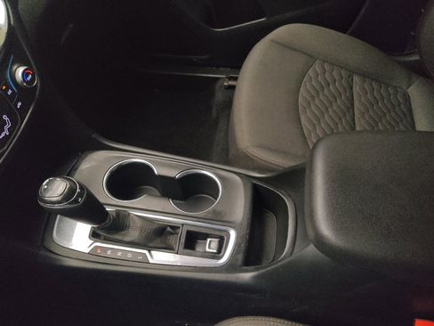 Used 2020 Chevrolet Equinox LT FWD image 26