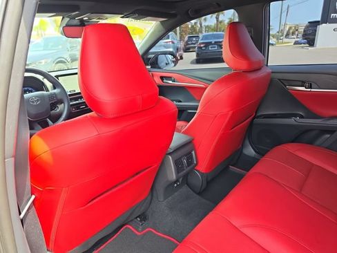 Used 2025 Toyota Camry XSE FWD image 11
