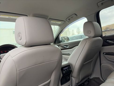 Used 2019 GMC Acadia SLT image 28