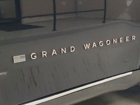 Used 2022 Jeep Grand Wagoneer Series III image 8