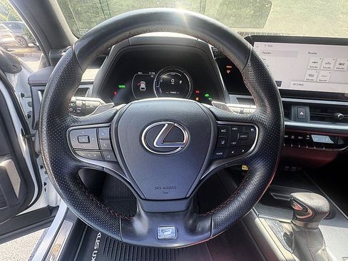 Used 2023 Lexus UX 250h F Sport FWD image 12