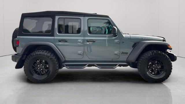 Used 2024 Jeep Wrangler Unlimited Sport AWD/4WD image 3