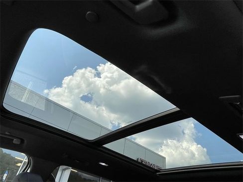 New 2026 Chevrolet Traverse RS w/ LPO, Floor Liner Package image 13