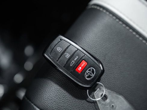 Used 2025 Toyota Camry SE FWD image 42