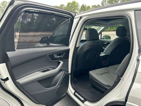 Used 2025 Audi Q7 2.0T Premium Plus w/ Premium Plus Package AWD/4WD image 16