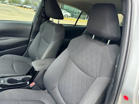 Used 2022 Toyota Corolla LE image 11