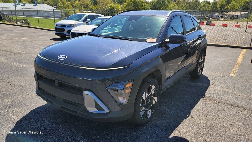 Used 2025 Hyundai Kona SEL AWD/4WD image 2