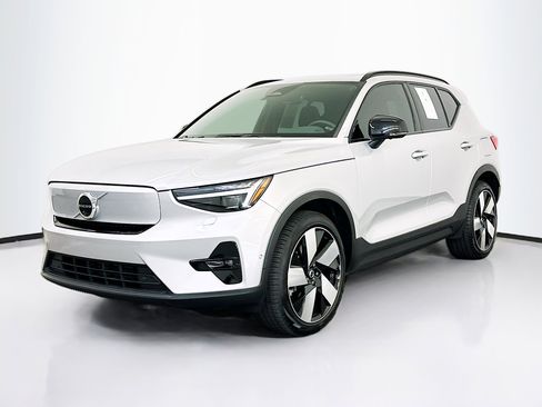 Used 2024 Volvo XC40 Recharge Ultimate w/ Protection Package Premier image 3