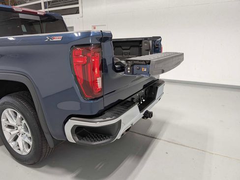 Certified 2022 GMC Sierra 1500 SLT w/ SLT Premium Package AWD/4WD image 41