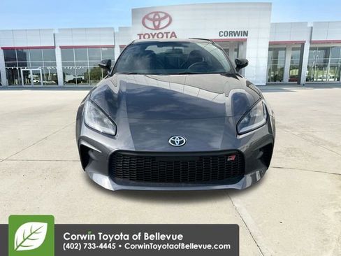 New 2025 Toyota GR86 Premium image 3