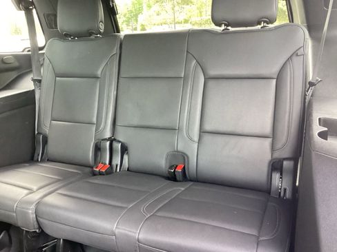 Used 2024 Chevrolet Tahoe LT RWD image 14