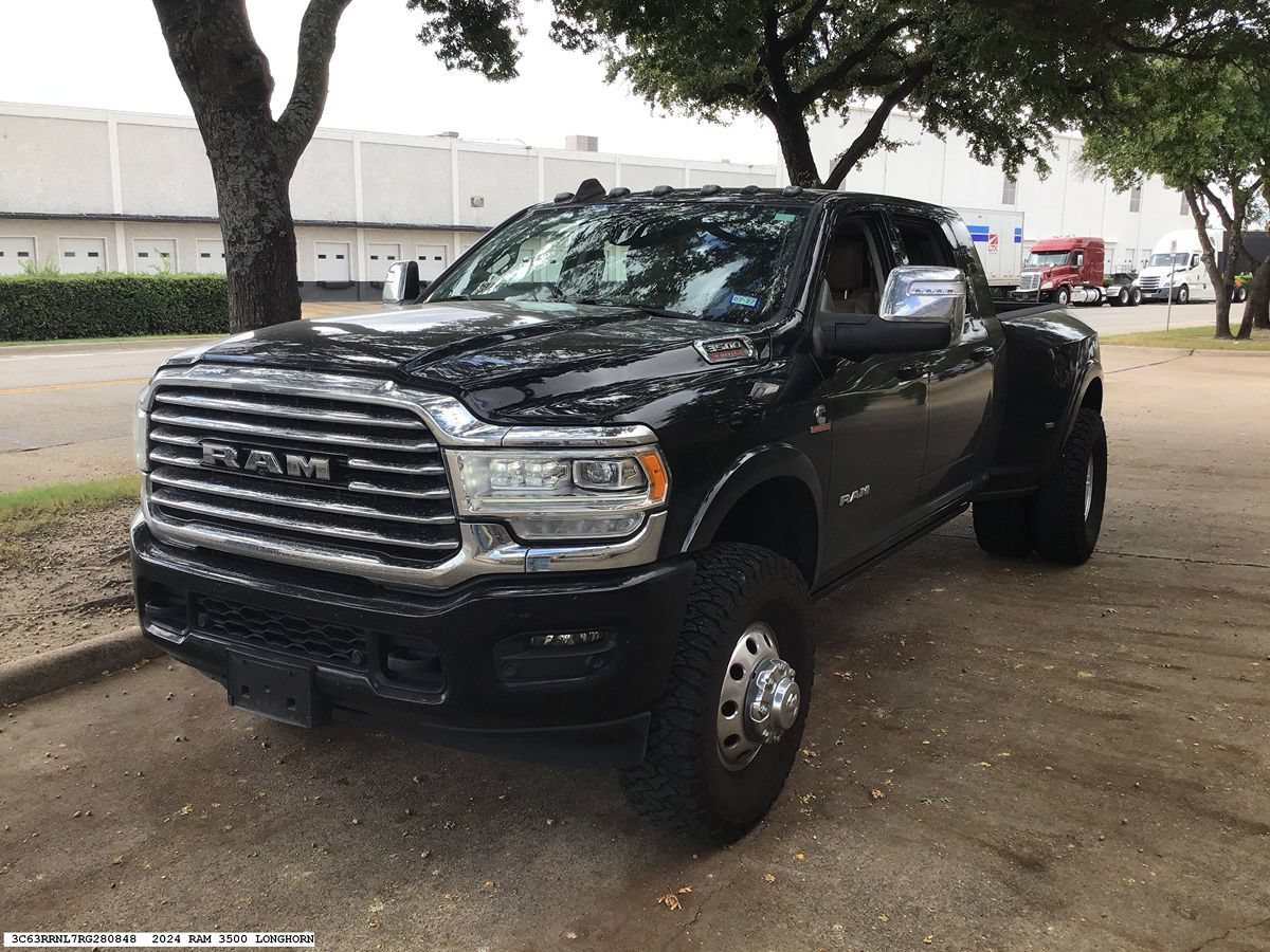 Used 2024 RAM 3500 Limited w/ Towing Technology Group AWD/4WD image 4