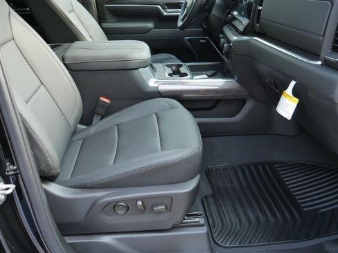 New 2025 Chevrolet Silverado 2500 LTZ w/ LTZ Plus Package image 23