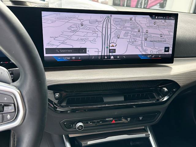 Used 2025 BMW 330i xDrive Sedan w/ M Sport Package AWD/4WD image 31
