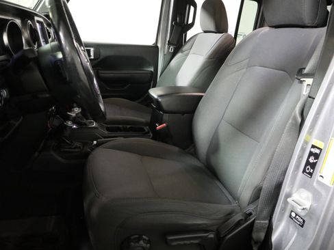 Used 2021 Jeep Gladiator Sport image 22