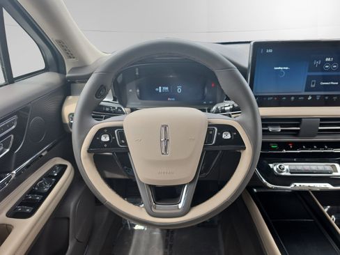 Certified 2024 Lincoln Corsair AWD w/ Towing Package image 12