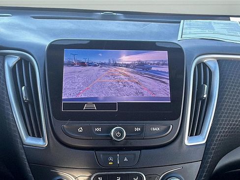 Used 2023 Chevrolet Malibu LT FWD image 19