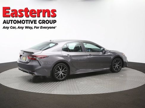Used 2024 Toyota Camry SE w/ Cold Weather Package FWD image 38