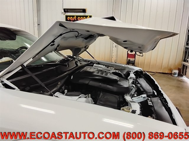 Used 2019 Dodge Challenger SXT RWD image 18
