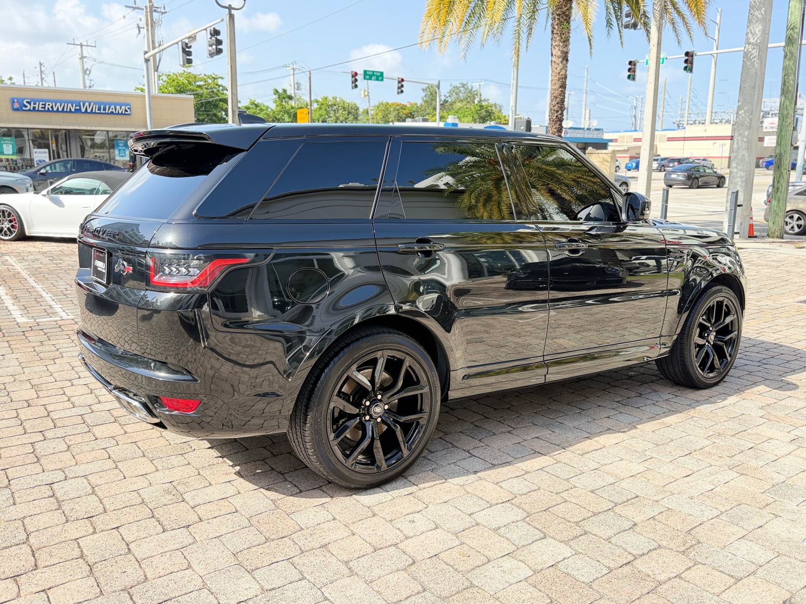 Used 2022 Land Rover Range Rover Sport SVR AWD/4WD image 8