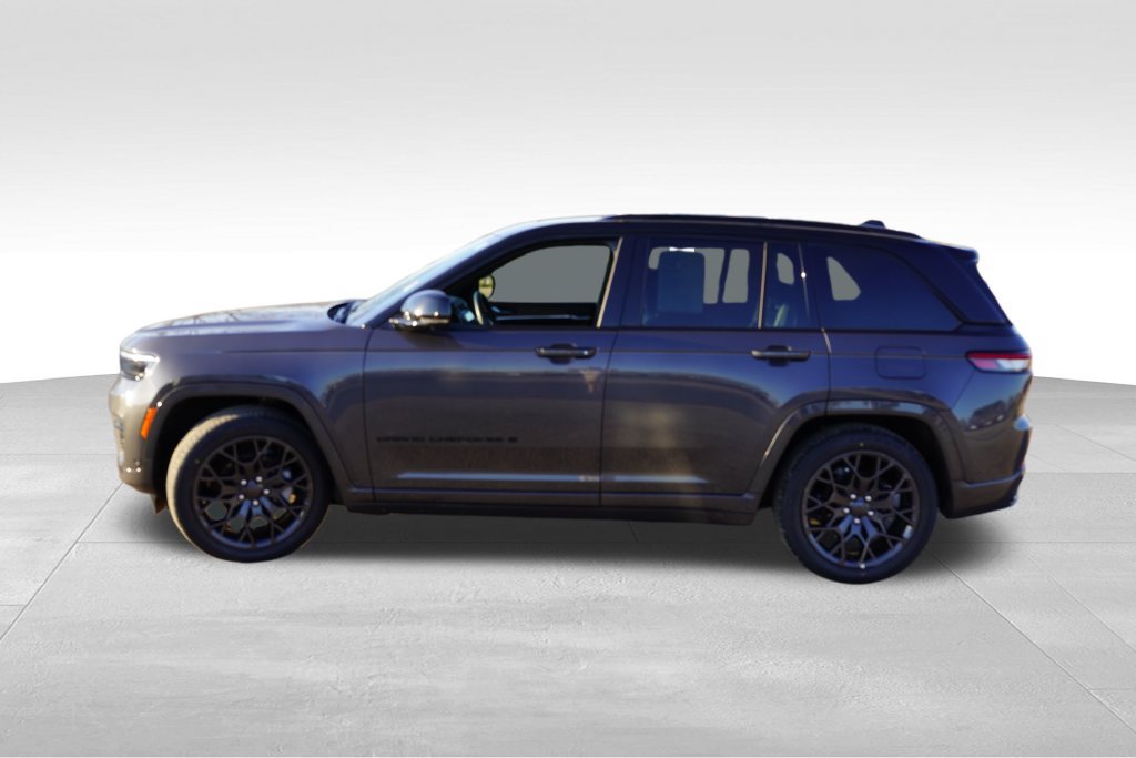 Certified 2025 Jeep Grand Cherokee Summit w/ Obsidian Package AWD/4WD image 10