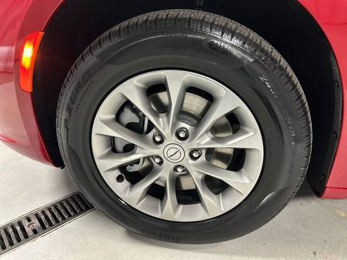 New 2026 Chrysler Pacifica Select image 9