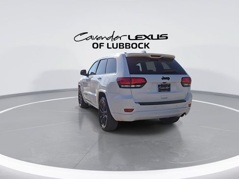 Used 2017 Jeep Grand Cherokee Altitude RWD image 7
