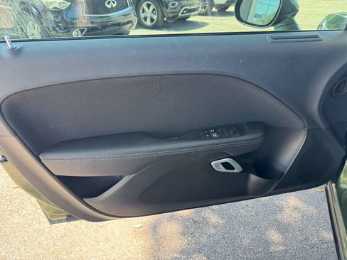 Used 2019 Dodge Challenger SXT AWD/4WD image 38
