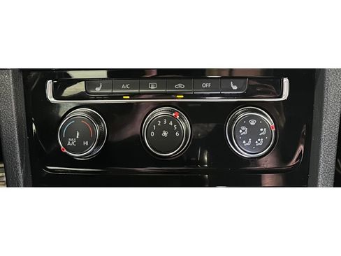 Used 2019 Volkswagen GTI SE FWD image 30