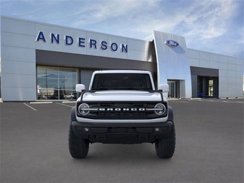 New 2025 Ford Bronco Outer Banks w/ Sasquatch Package image 6