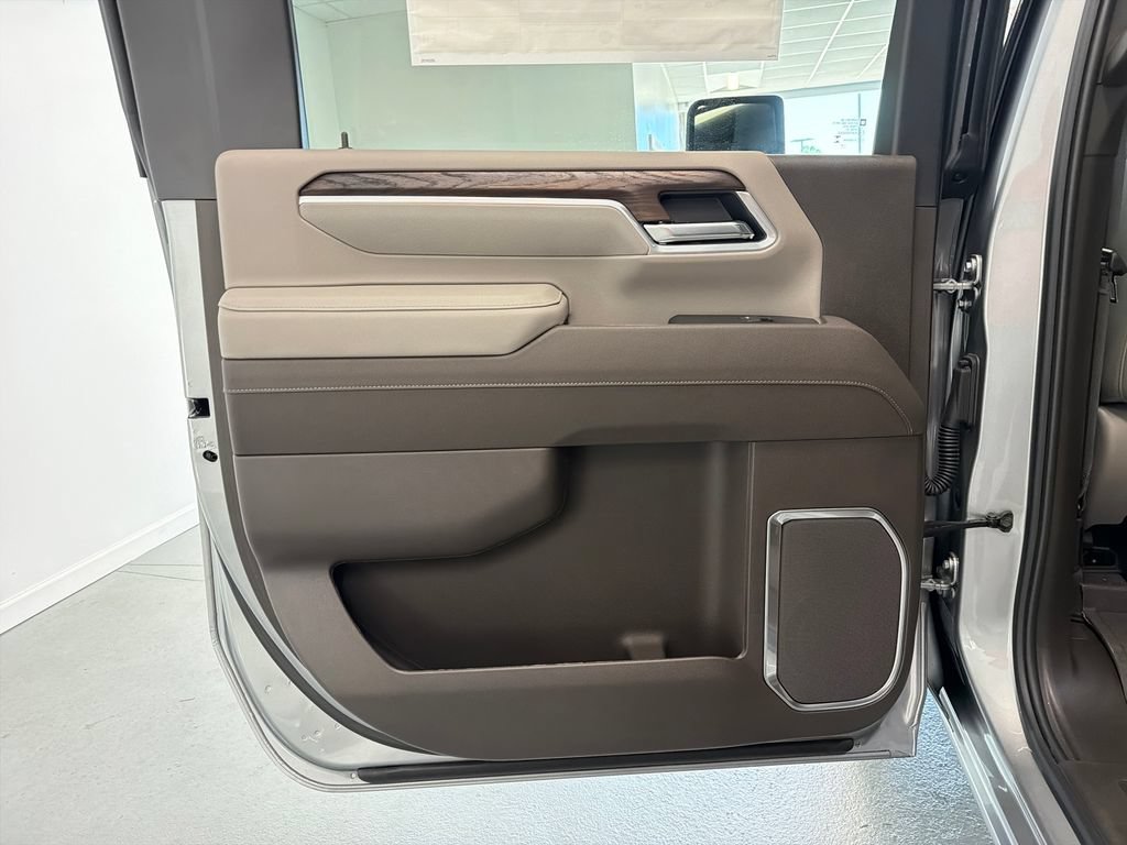 New 2026 GMC Sierra 2500 SLT AWD/4WD image 8