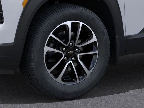 New 2026 Chevrolet TrailBlazer LT w/ Convenience Package AWD/4WD image 9