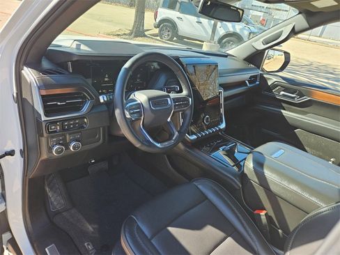 Used 2025 GMC Yukon Denali image 13
