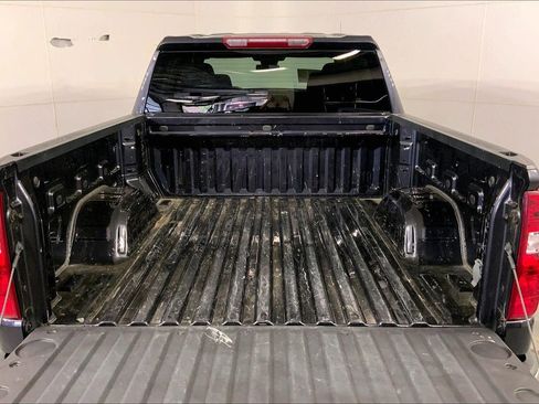 Used 2023 Chevrolet Silverado 1500 LT AWD/4WD image 5