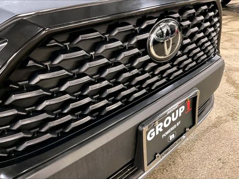 Used 2022 Toyota Corolla Cross LE w/ Moonroof Package image 30